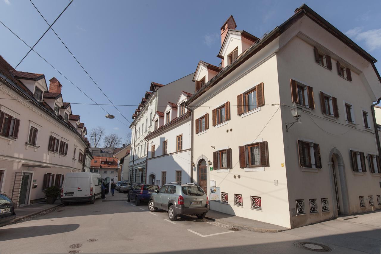 Spacious 2-Bedroom Apartment Zabjak With Ac Tour As Любляна Экстерьер фото